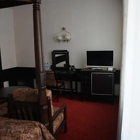 Hotel Dwór Polski 4*