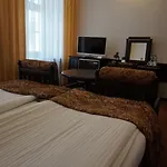 Dwor Polski