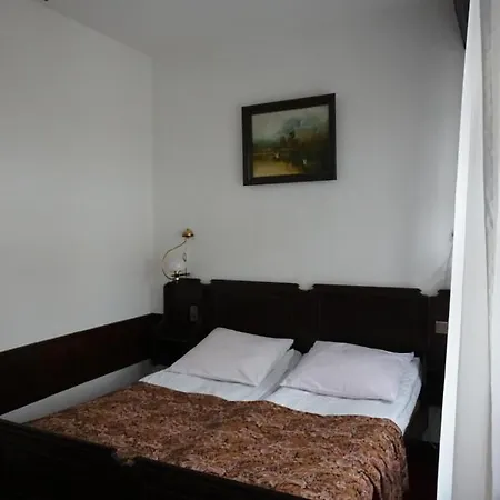 Dwor Polski Szálloda