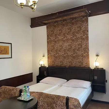 فندق Dwor Polski 4*