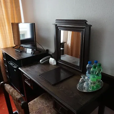 Dwor Polski 4* فروتسواف