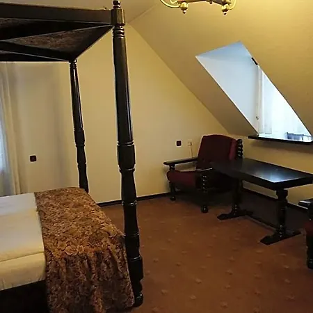 Hotel Dwor Polski 4*