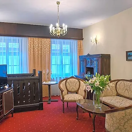 Dwor Polski 4*