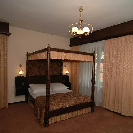 Dwor Polski Otel